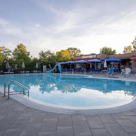 Kamp alanı Village Torre Pendente