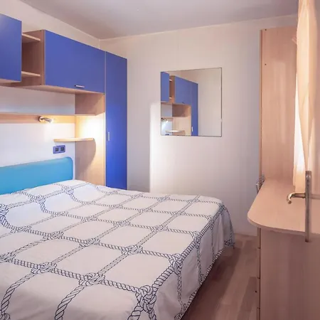 Kemp Village Torre Pendente