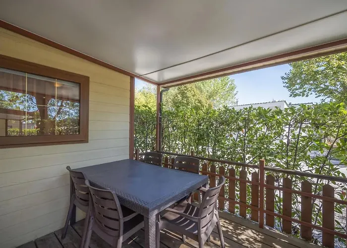 Kamp alanı Village Torre Pendente