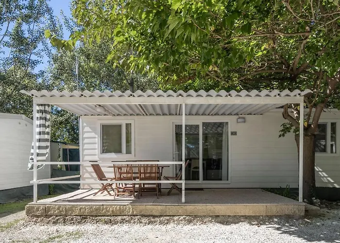 Kamp alanı Village Torre Pendente