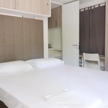 캠핑 빌리지 피사의 사탑 3*